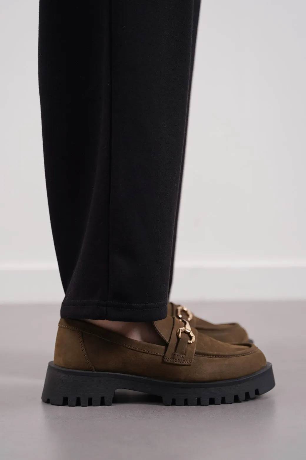 BUCKLED LEATHER LOAFERS