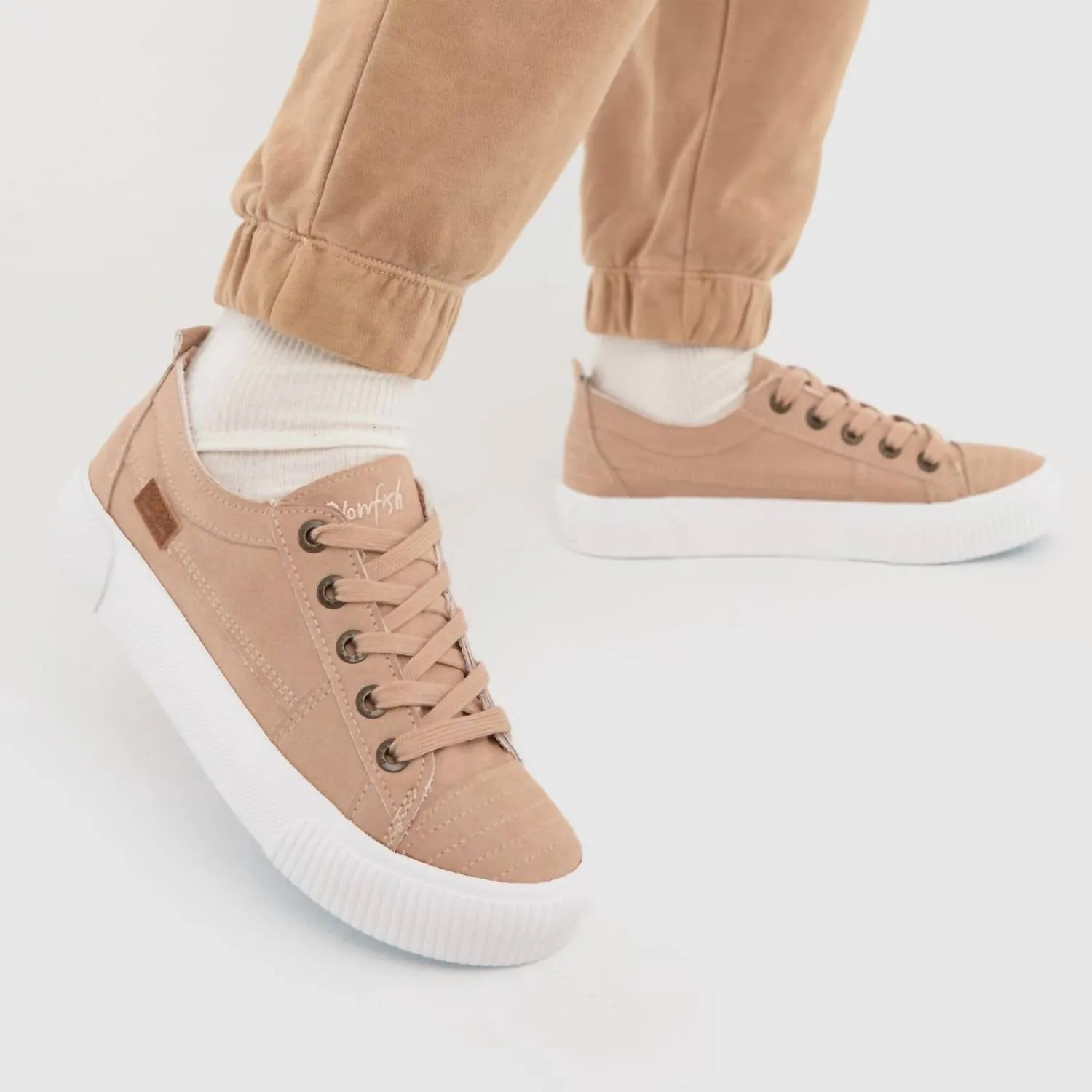 Clay Vegan Sneakers In Tan