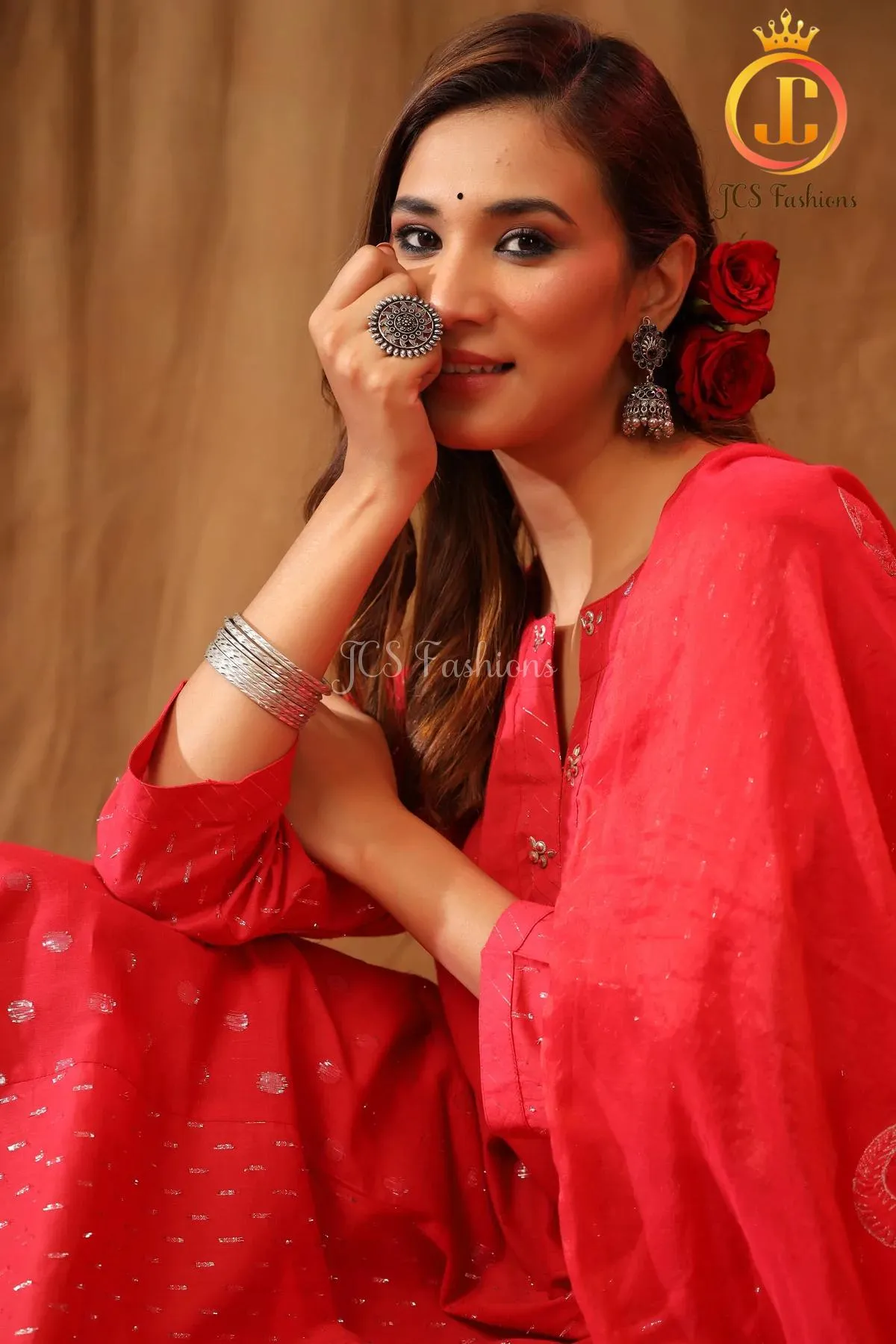 Cotton Shimmery Kurta with Stole, and matching potli pants