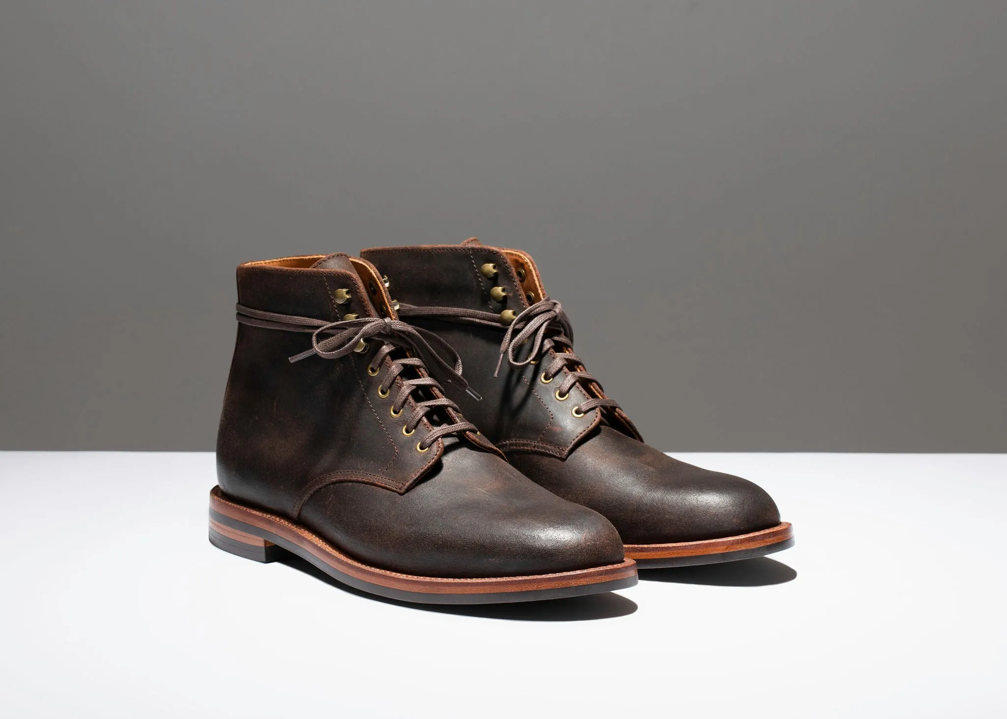 Edward Boot Tobacco Waxed Commander