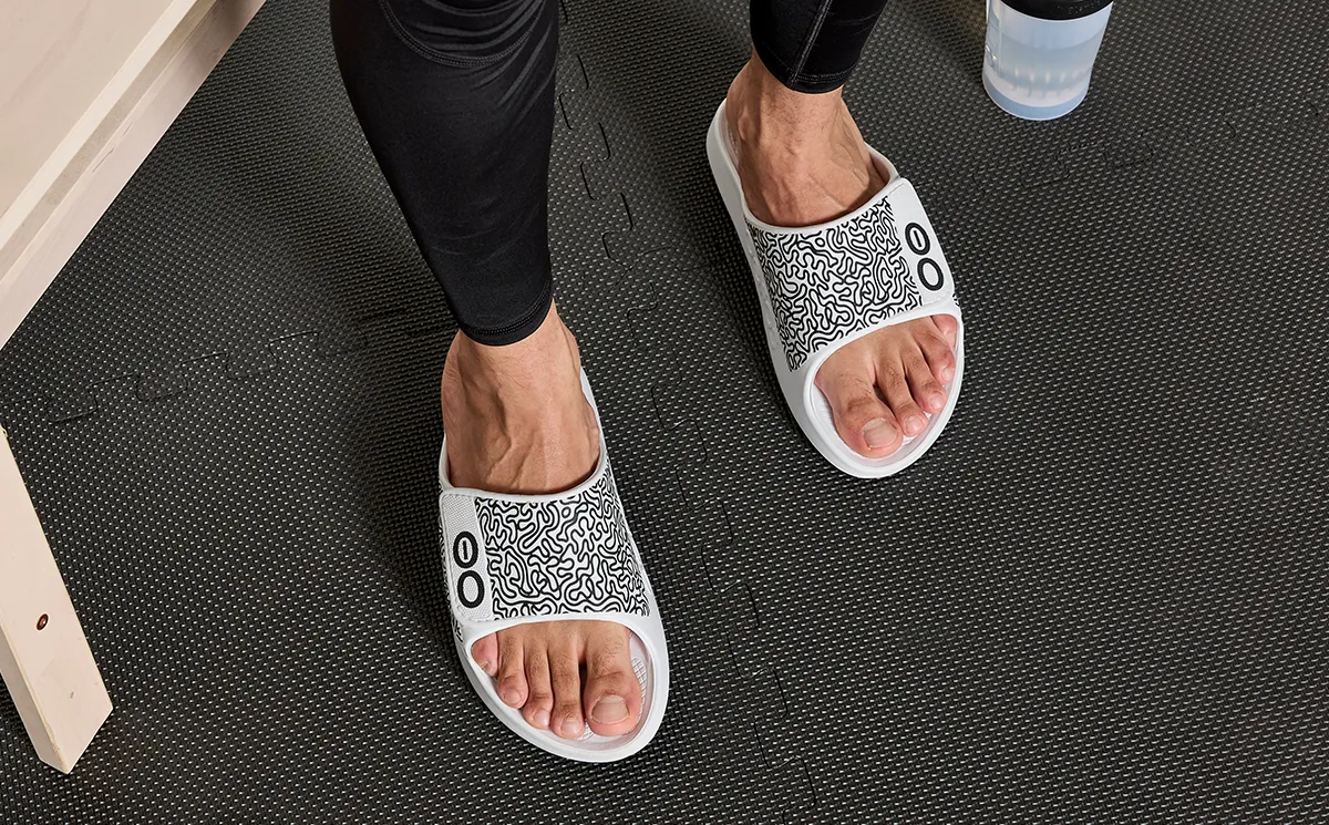Men's OOahh Sport Flex Sandal - White Labyrinth (SALE)