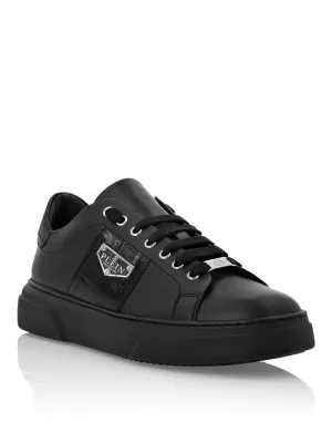 Nappa Leather Lo-Top Sneakers Triangle Plein