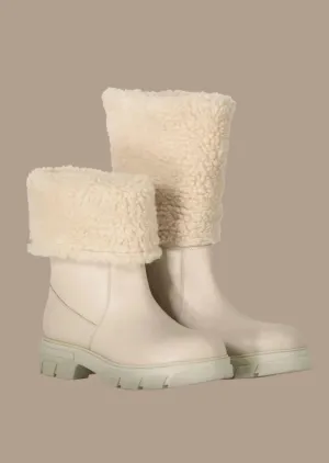Teddy Boots In Ivory