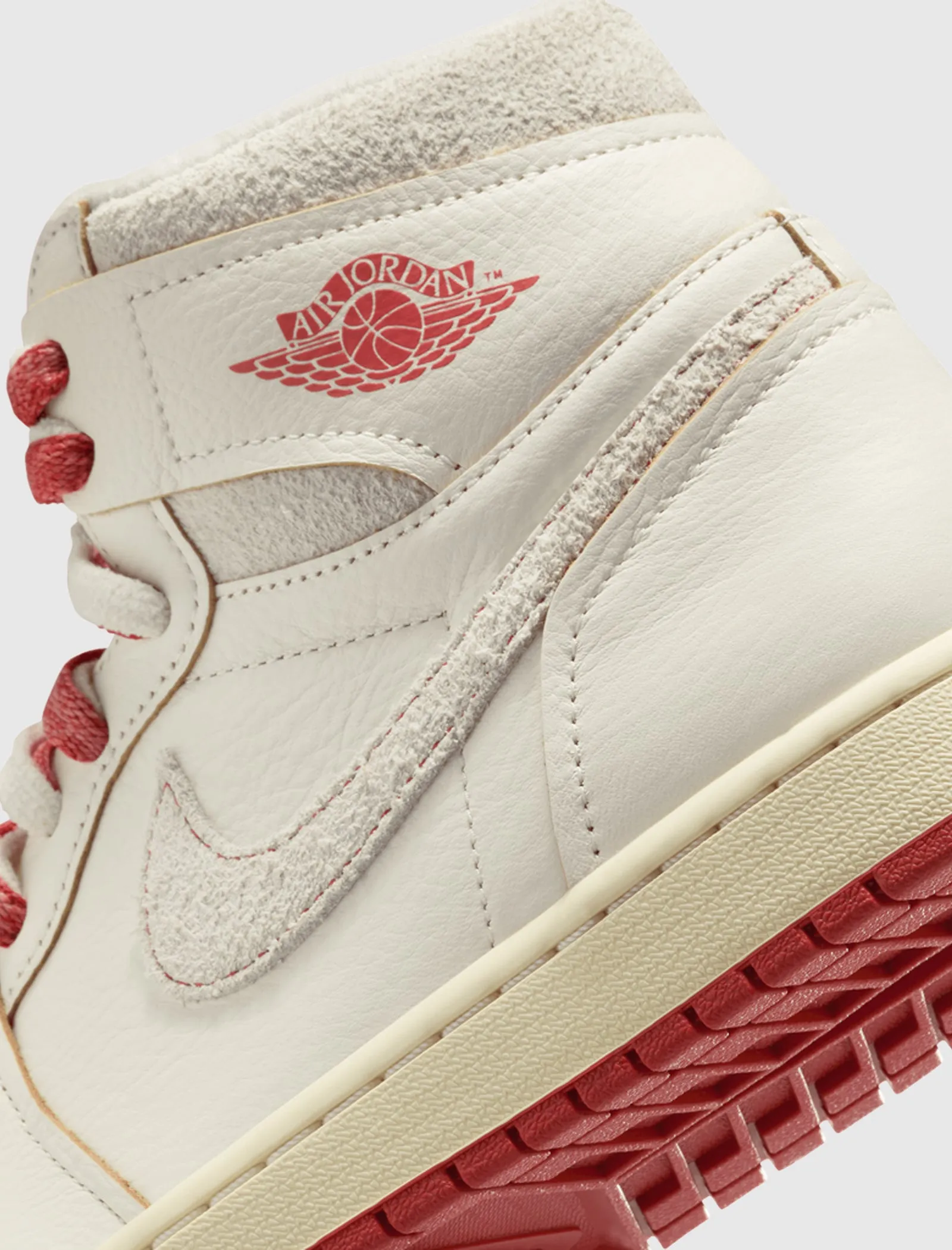 WOMEN'S AIR JORDAN 1 "SAIL/CINNABAR/LIGHT BONE"