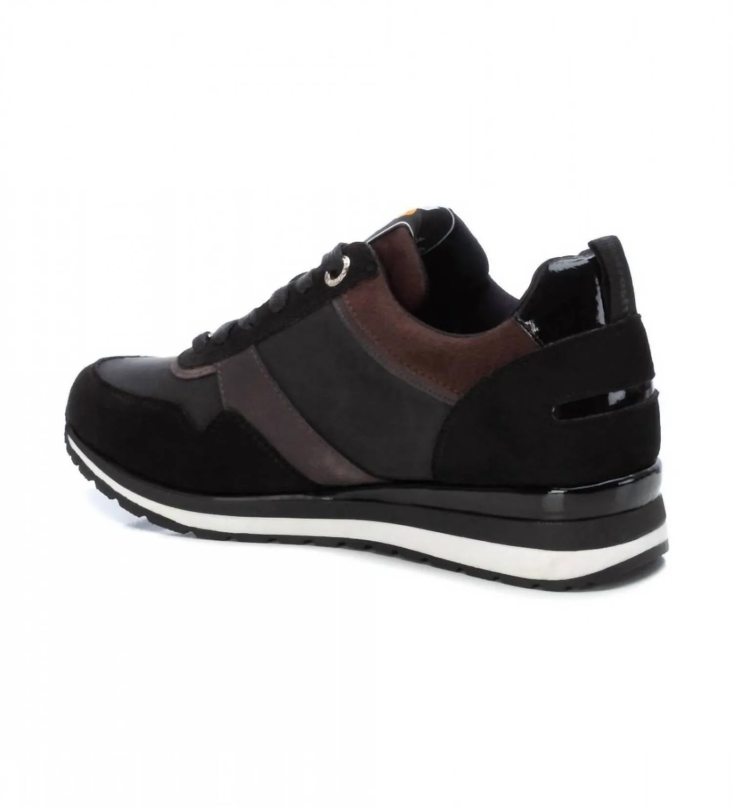 Women's Casual Sneakers In Black