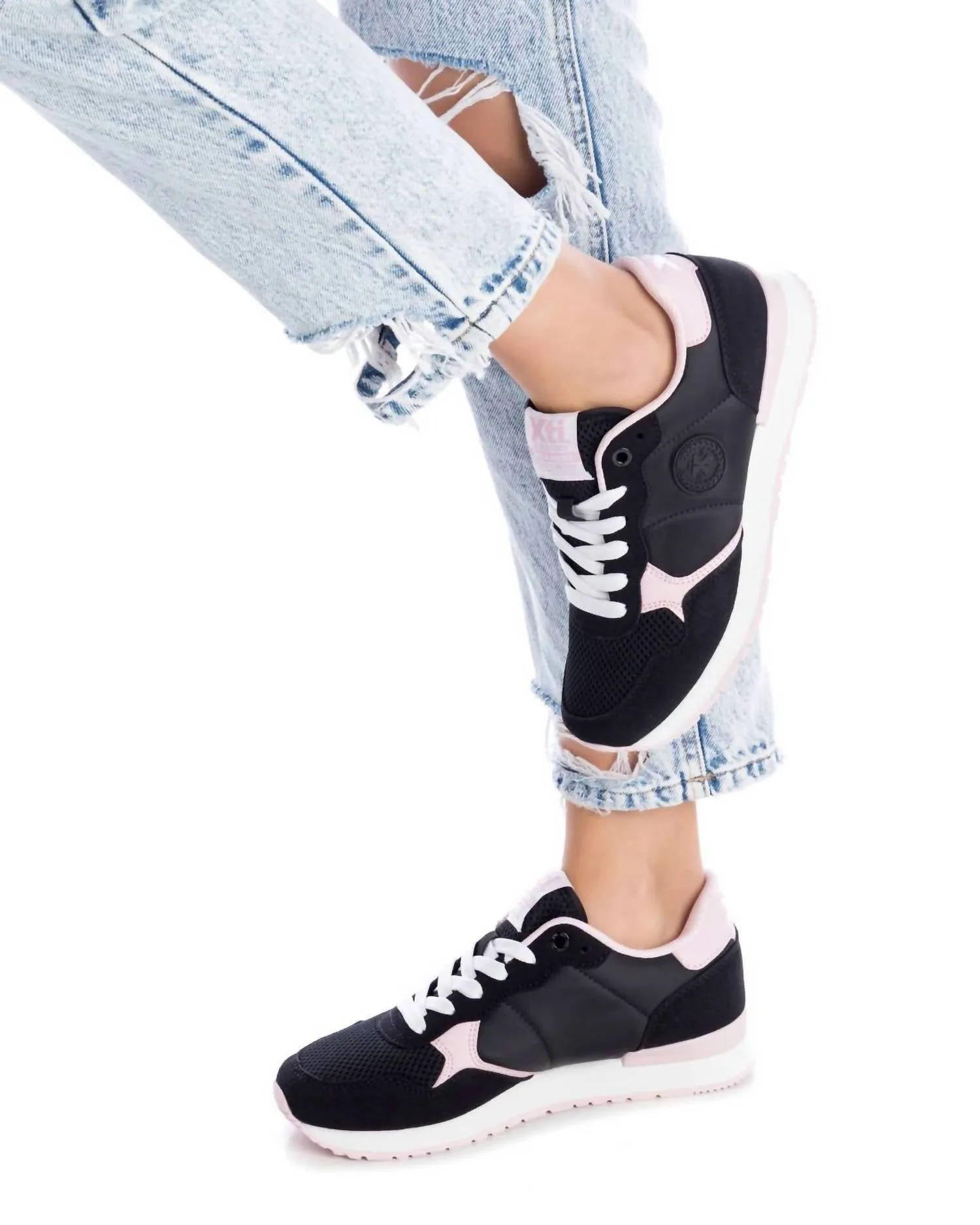 Women's Sneakers In Black